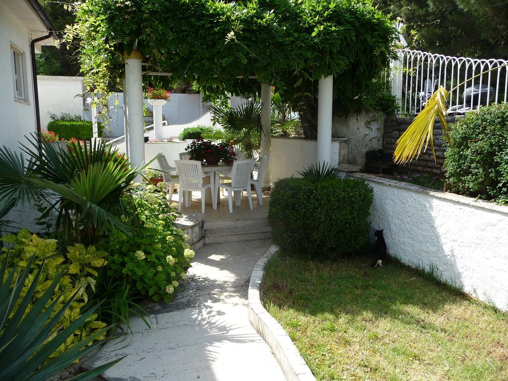 Apartments Noris Pula Exterior foto
